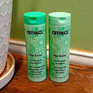 Amika Shampoo and Conditioner Combo